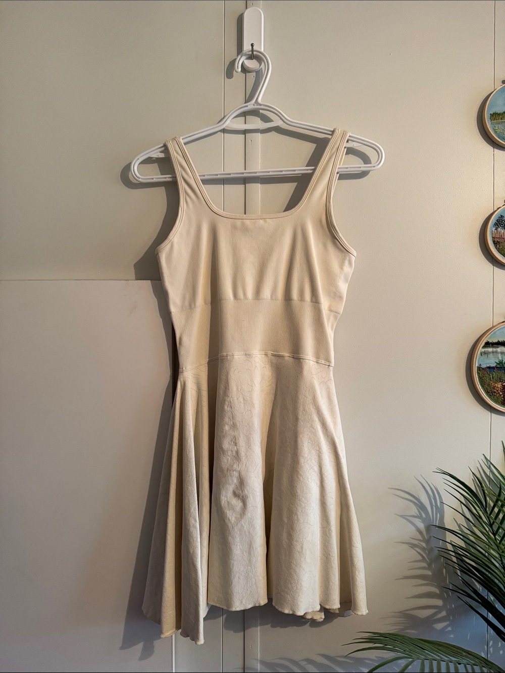 UNKNOWN BRAND Cream Athletic Dress with Shorts M